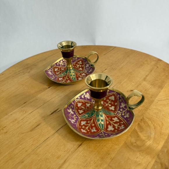Set of 2 Vintage Fingerloop Brass Enameled Candlestick Chamberstick Holder - Picture 1 of 9